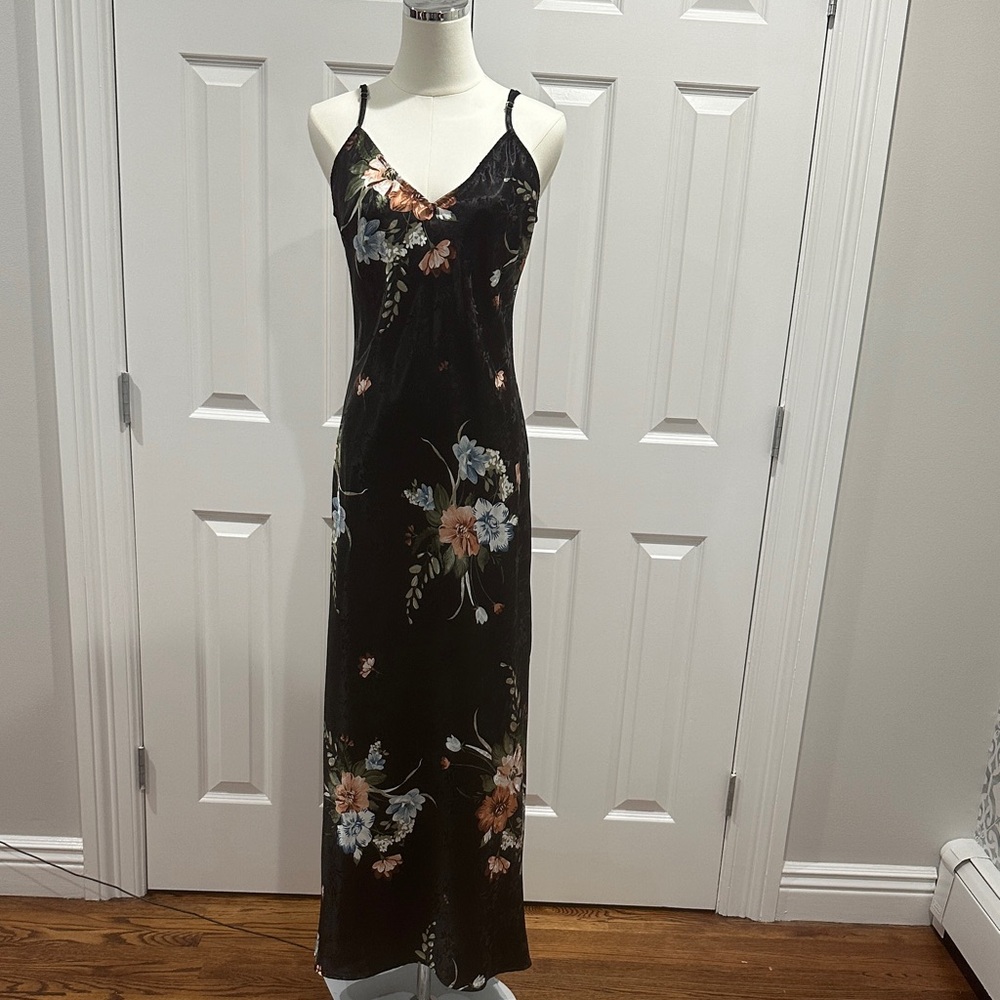 Lulus Sultry Serenade Satin Slip Black Floral Side Slit Maxi Dress Size M